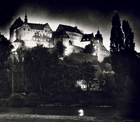 colditz-castle-ww2-germany-night